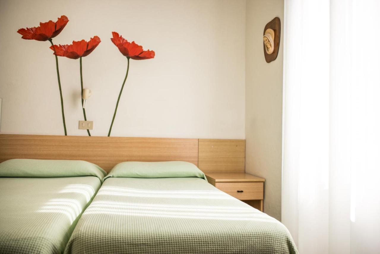 Hotel Cynthia Finale Ligure Zewnętrze zdjęcie