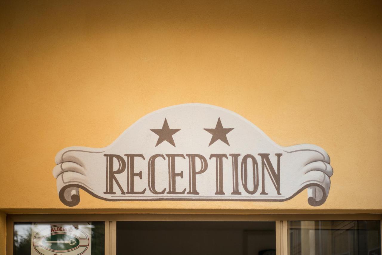 Hotel Cynthia Finale Ligure Zewnętrze zdjęcie